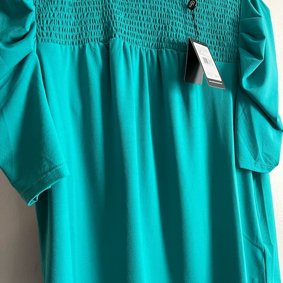 Ladies teal beautiful top for sale! New with tags! - Picture 3 of 5